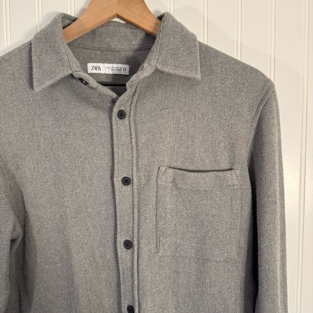 Zara Men’s Gray 100% Cotton Herringbone Shacket Sweater Button Down Size Medium - Picture 2 of 14